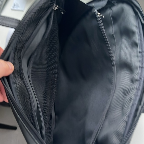 Leather attaché bag - Picture 9 of 16